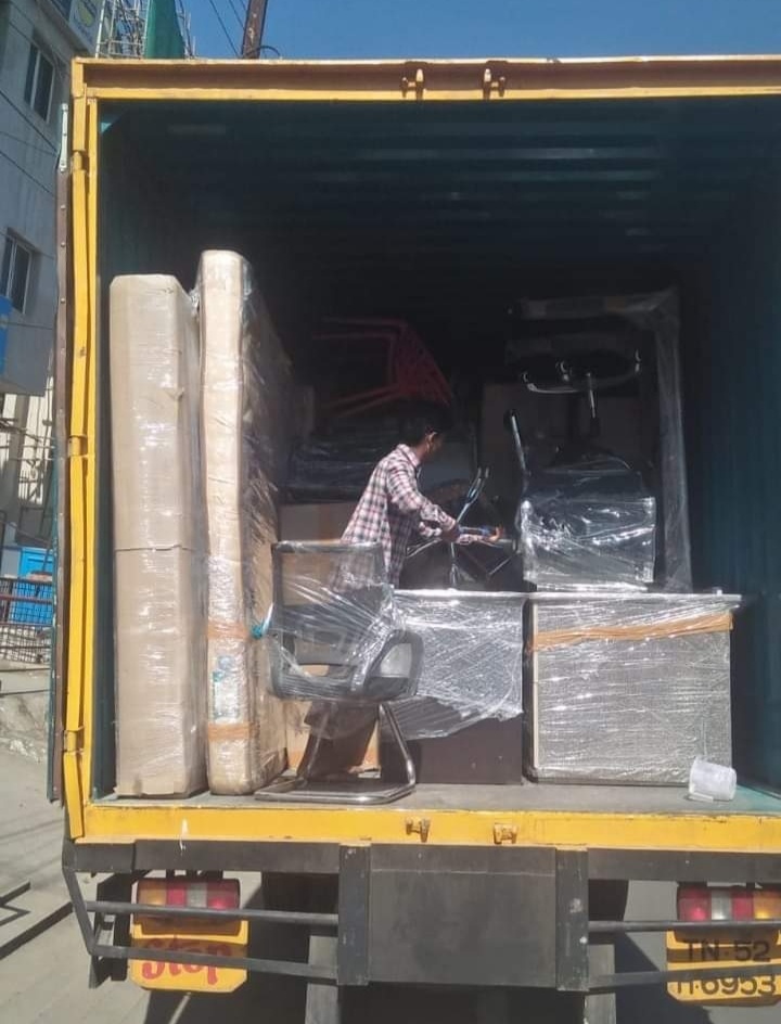 Loading and Unloading in Sarenga